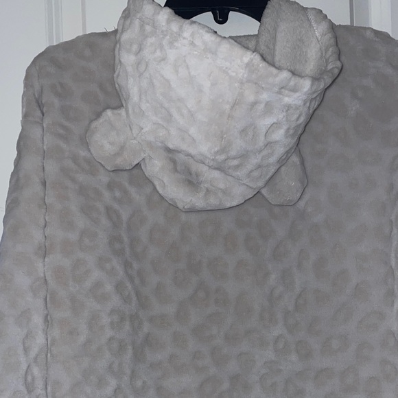 Disney The Lion King Simba Women’s Hoodie - white/gray - Picture 4 of 11